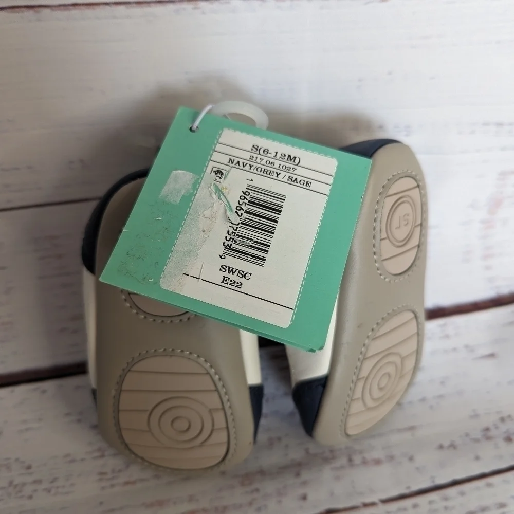 NWT Stride Right Memory Foam Machine Washable Velcro Sneakers S (6-12M)